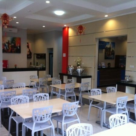 Lj Hotel 万隆 外观 照片