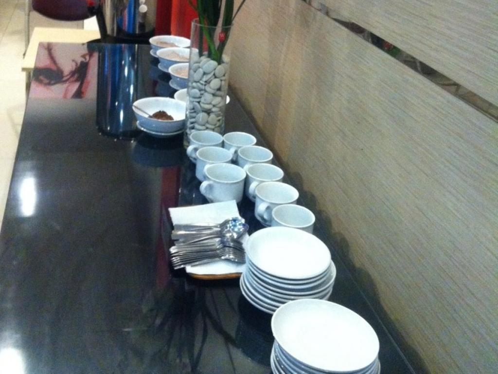 Lj Hotel 万隆 外观 照片