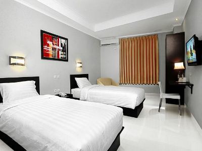 Lj Hotel 万隆 外观 照片