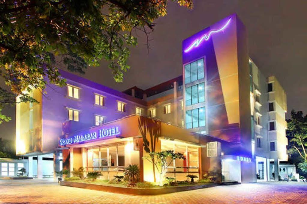 Lj Hotel 万隆 外观 照片