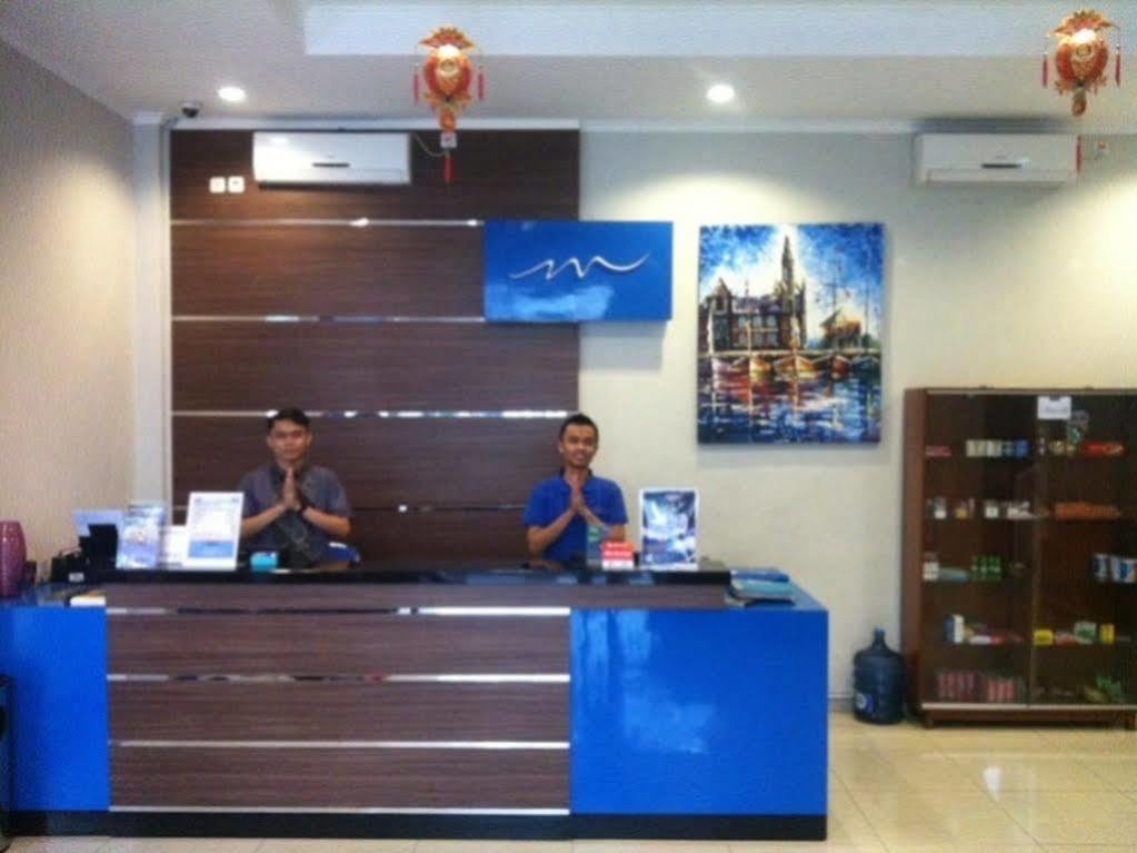 Lj Hotel 万隆 外观 照片