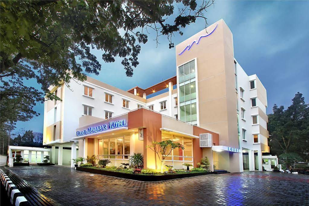 Lj Hotel 万隆 外观 照片