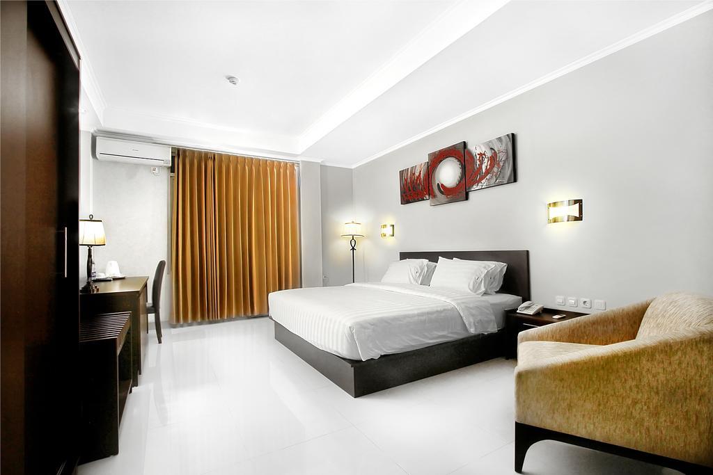Lj Hotel 万隆 外观 照片