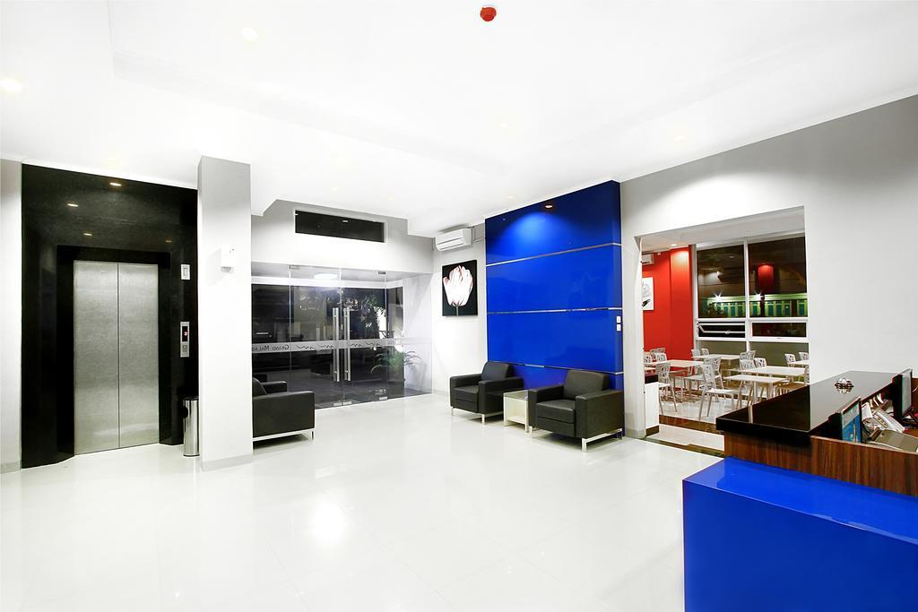 Lj Hotel 万隆 外观 照片